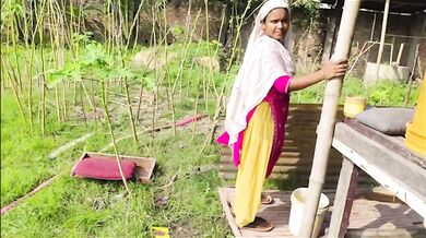 Natural Village Bhabhi’s Clear Pussy Fucking Viral Video