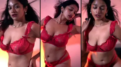 Hot Desi Actress Teasing in Bikini Nude HD Video