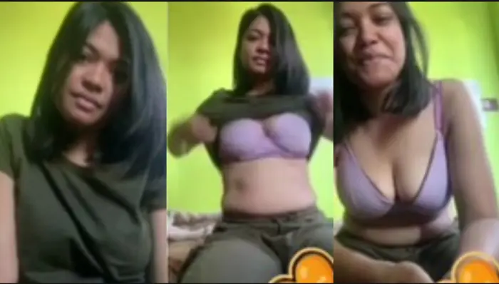 Sexy Gf Showing Boobs Viral Video